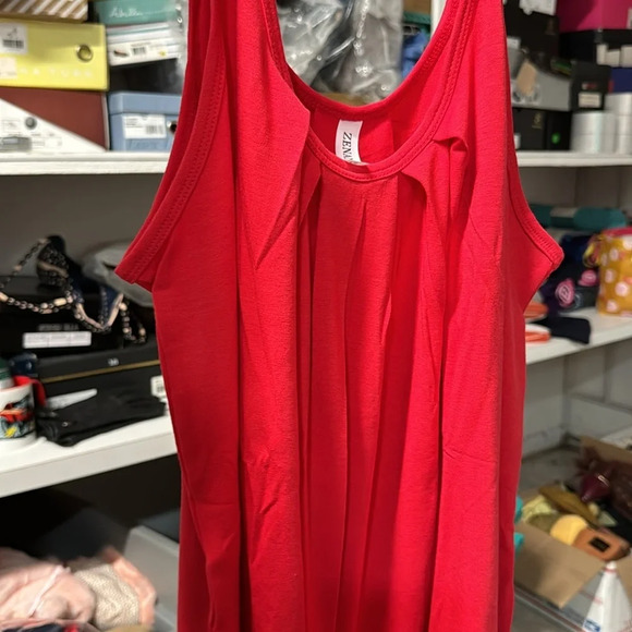 ZENANA OUTFITTERS REVERSIBLE FRONT TOP RUFFLE STYLE Sale 🎉🎉🎉 - Picture 5 of 5